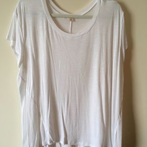 White XXL Flowy T